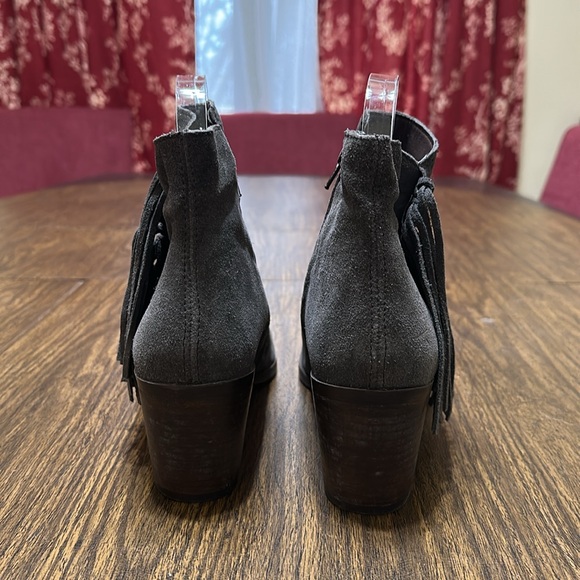 Kenneth Cole Reaction Rotini Fringe Putty Suede Women’s Booties, Size US 11 - Picture 4 of 12